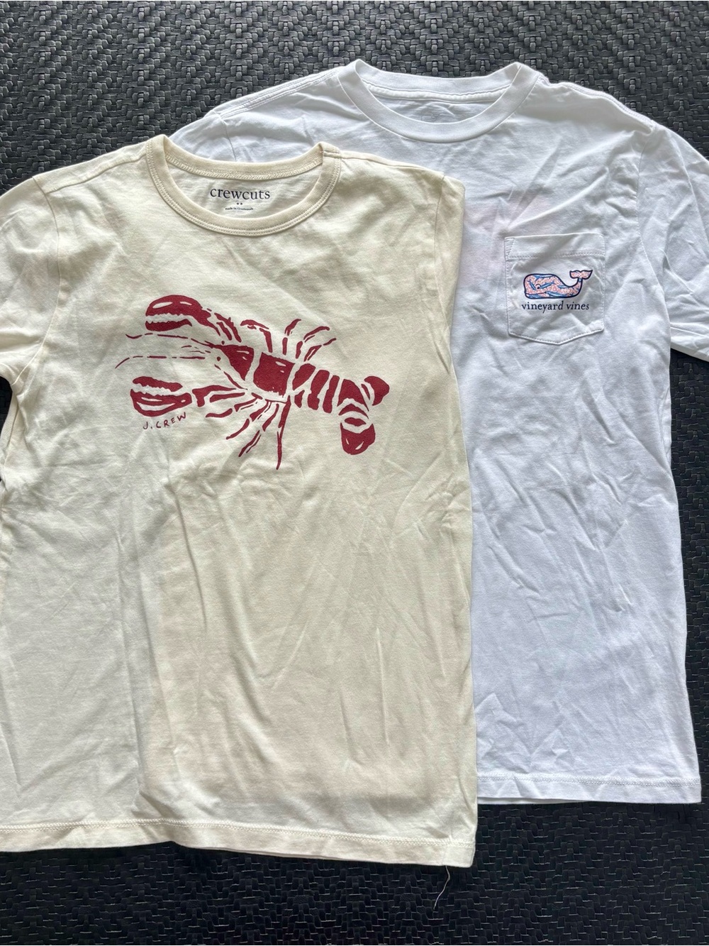 Lot of 2 boys tshirts Crewcuts lobster & Vineyard Vines white Whale